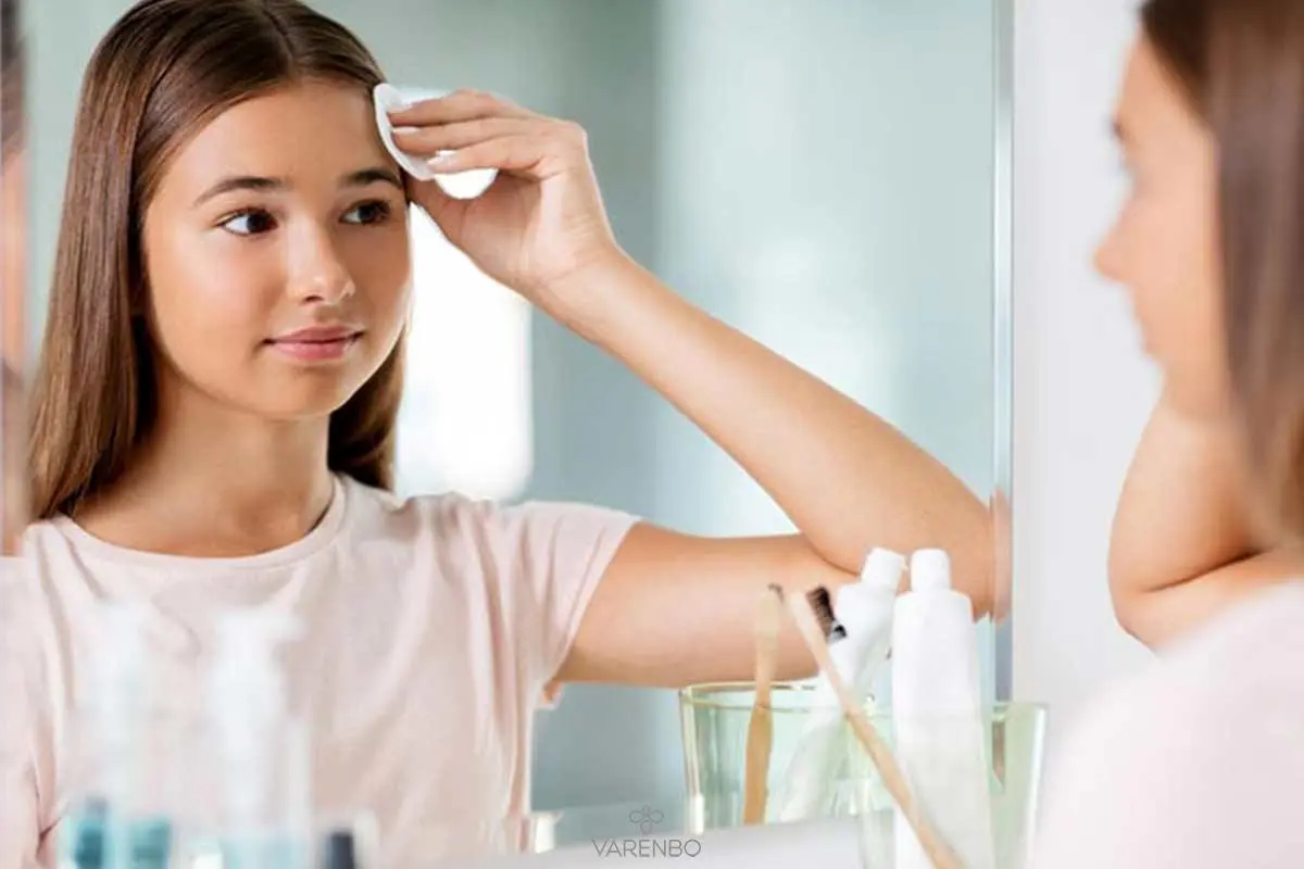 چرا هیالورونیک‌اسید برای مراقبت پوستی نوجوانان مناسب نیست؟