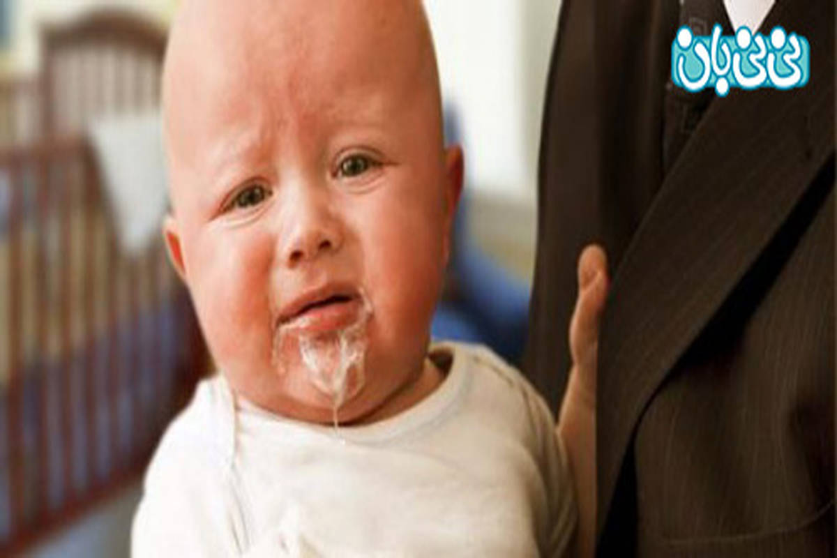 رفلاکس معده در نوزادان چیست؟