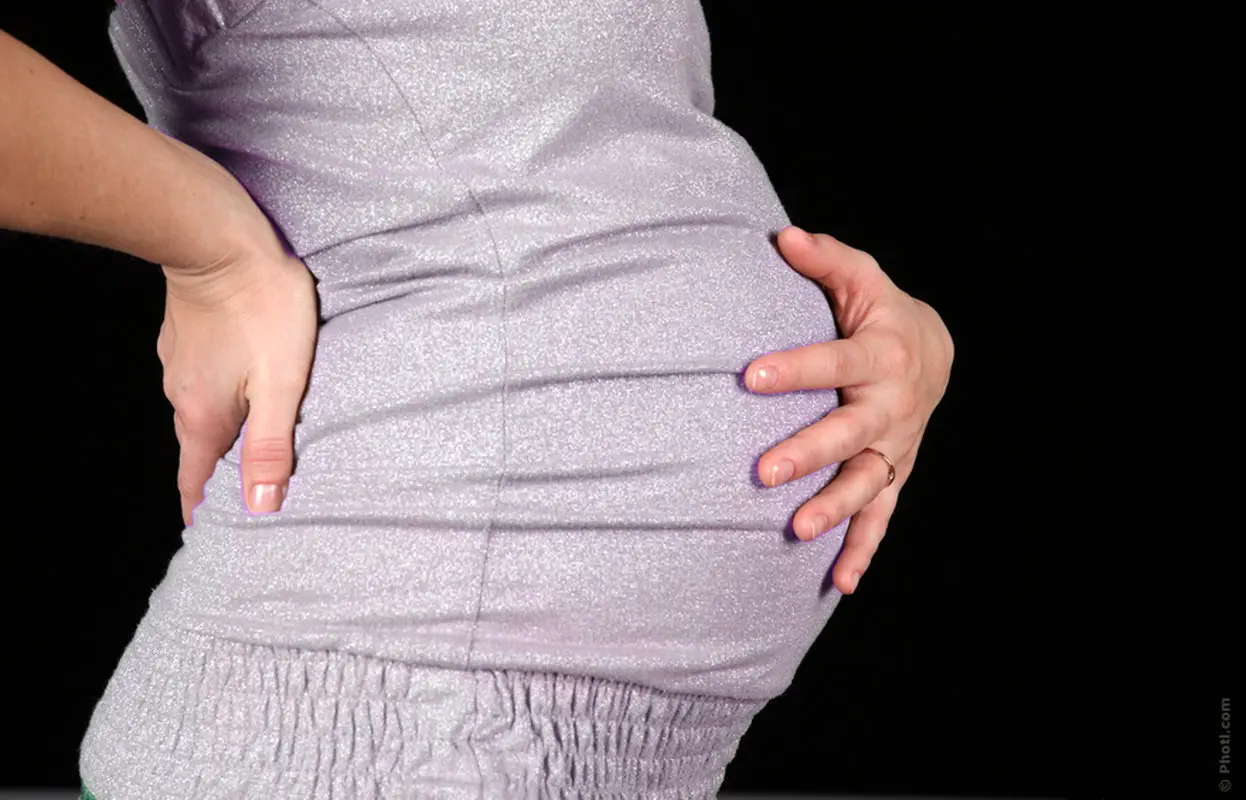 کمردرد در بارداری، دلایل آن و پیشگیری