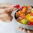 طرز تهیه پاستیل میوه‌ای خانگی و سالم برای کودکان