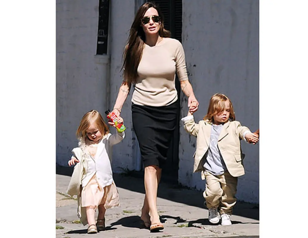 دو قلو های مشهور جهان، جولیا رابرت تا سلن دیون