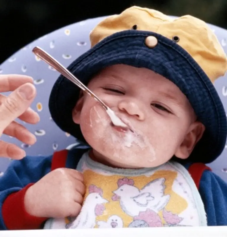 رفتار مناسب با کودکان، وقت غذا خوردن