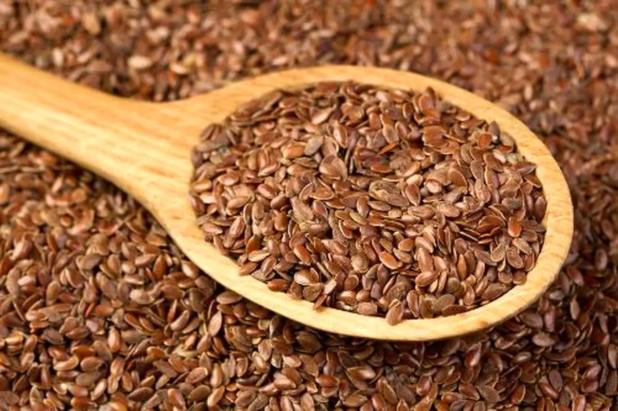 چه موادی باعث شادابی پوست می شود؟