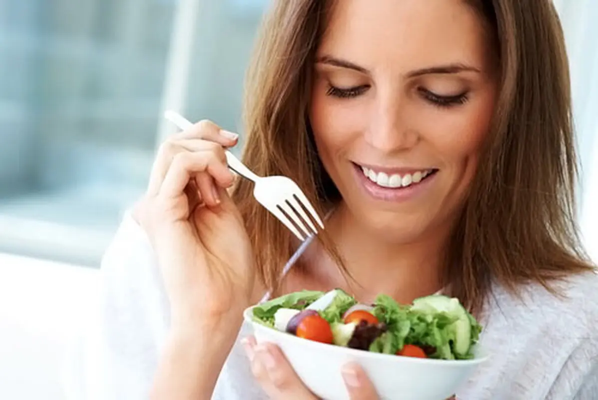 جلوگیری از ریزش مو در بارداری، چی بخوریم؟