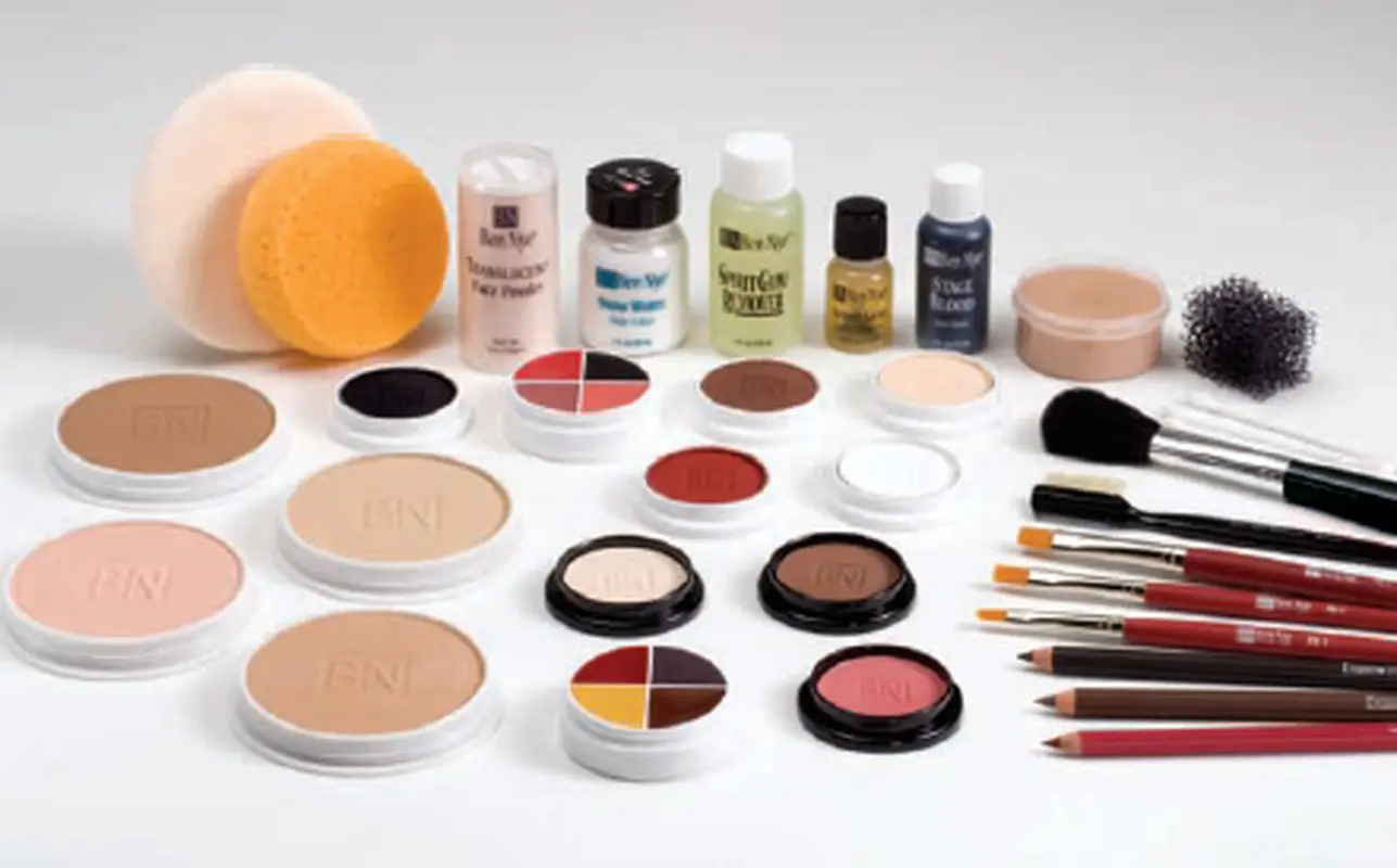 مواد آرایشی در بارداری، مواظب باشید