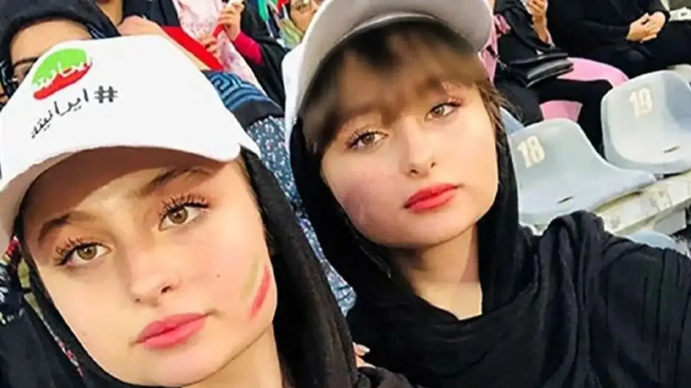 سلفی جذاب بازیگران پایتخت؛ سارا و نیکا در کنار کامران تفتی!