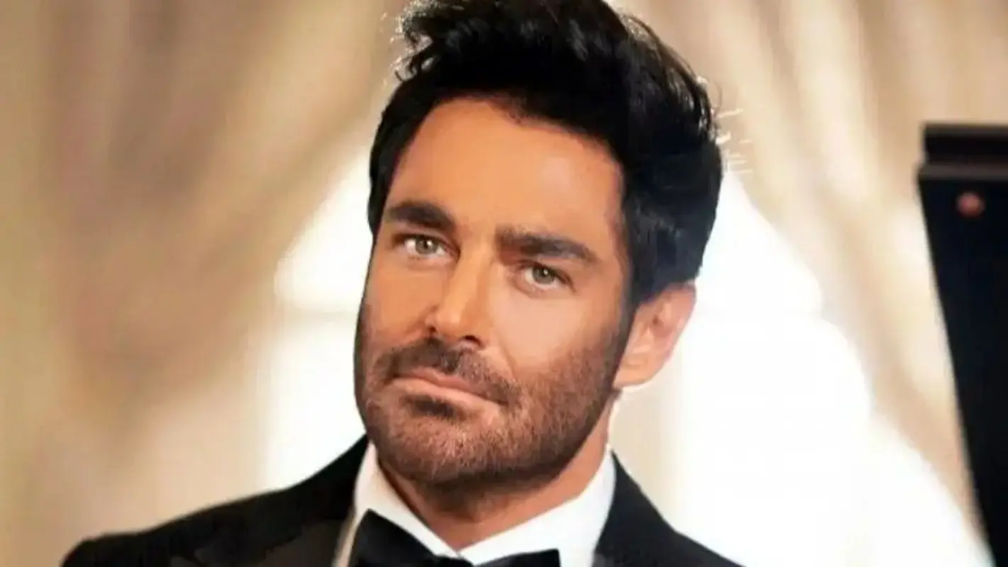 عکس لو رفته از محمدرضا گلزار در عروسی سام درخشانی!