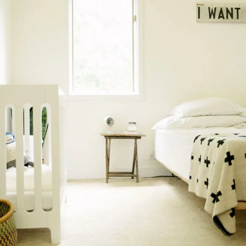 خوابیدن کودک در اتاق والدین، چه نکاتی لازمه؟