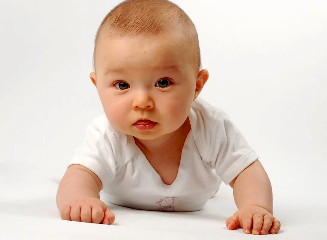 چهار دست و پا رفتن نوزاد، خطرات