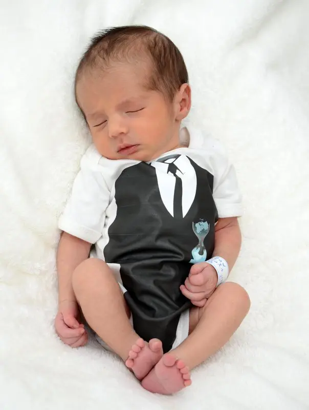 آداب نامگذاری کودک، عقاید شگفت انگیز