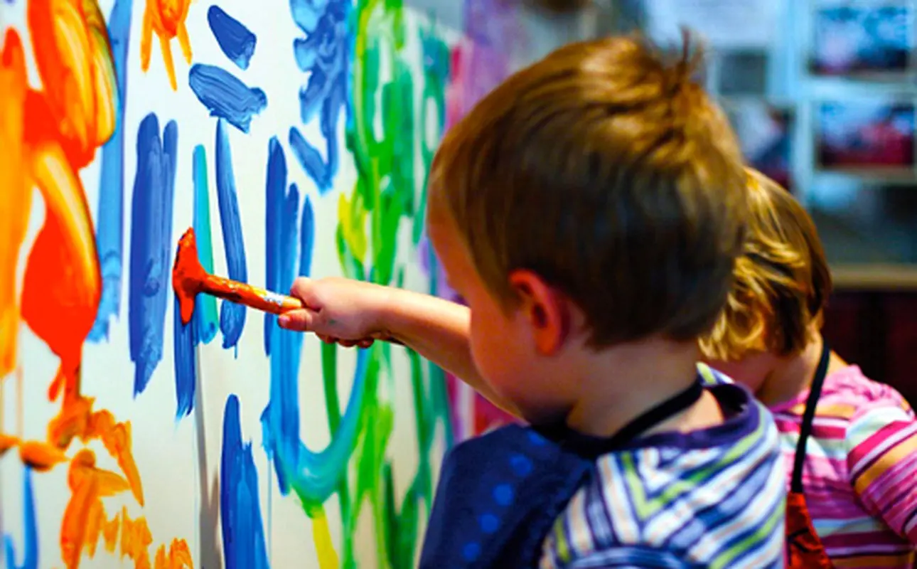 نقاشی زبان کودک است، یعنی چی؟