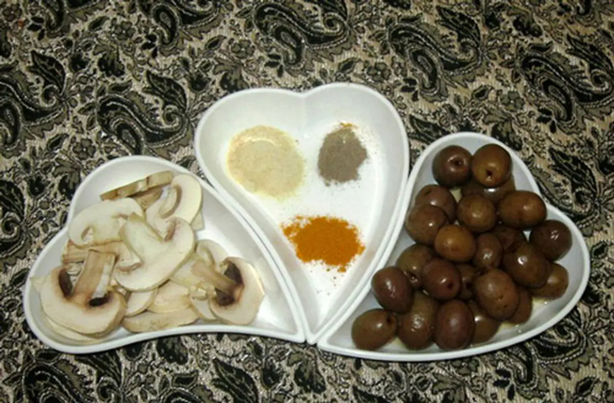 آشپزی همراه با کودکان، کنار هم ترشی بندازید