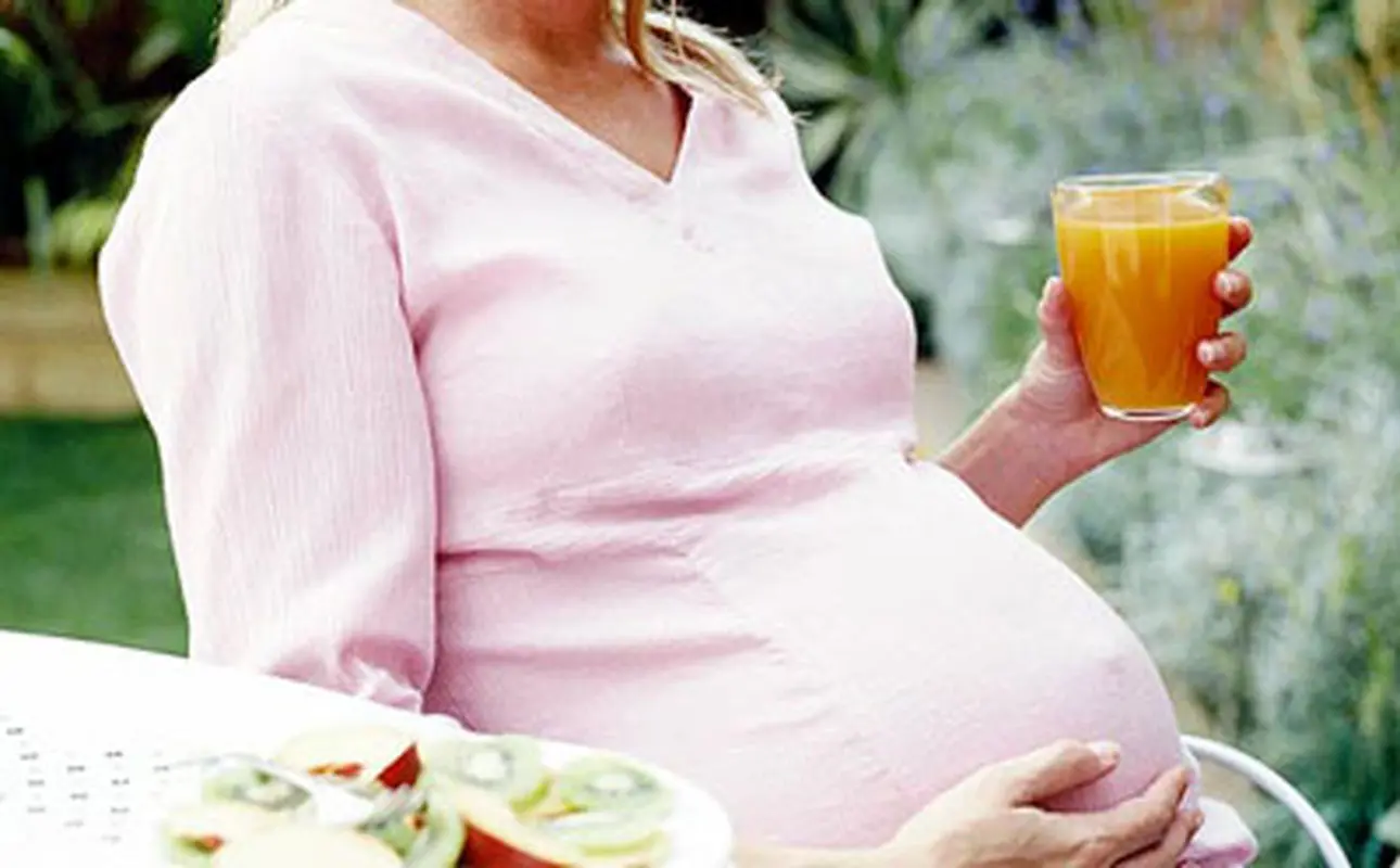 حتی اگر ویار کردید، این غذاها را نخورید!