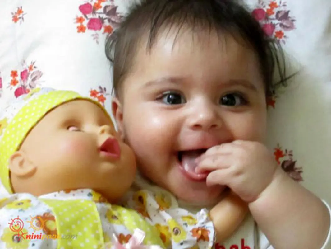 عروسک بازی پسر بچه ها، اشکالی دارد؟