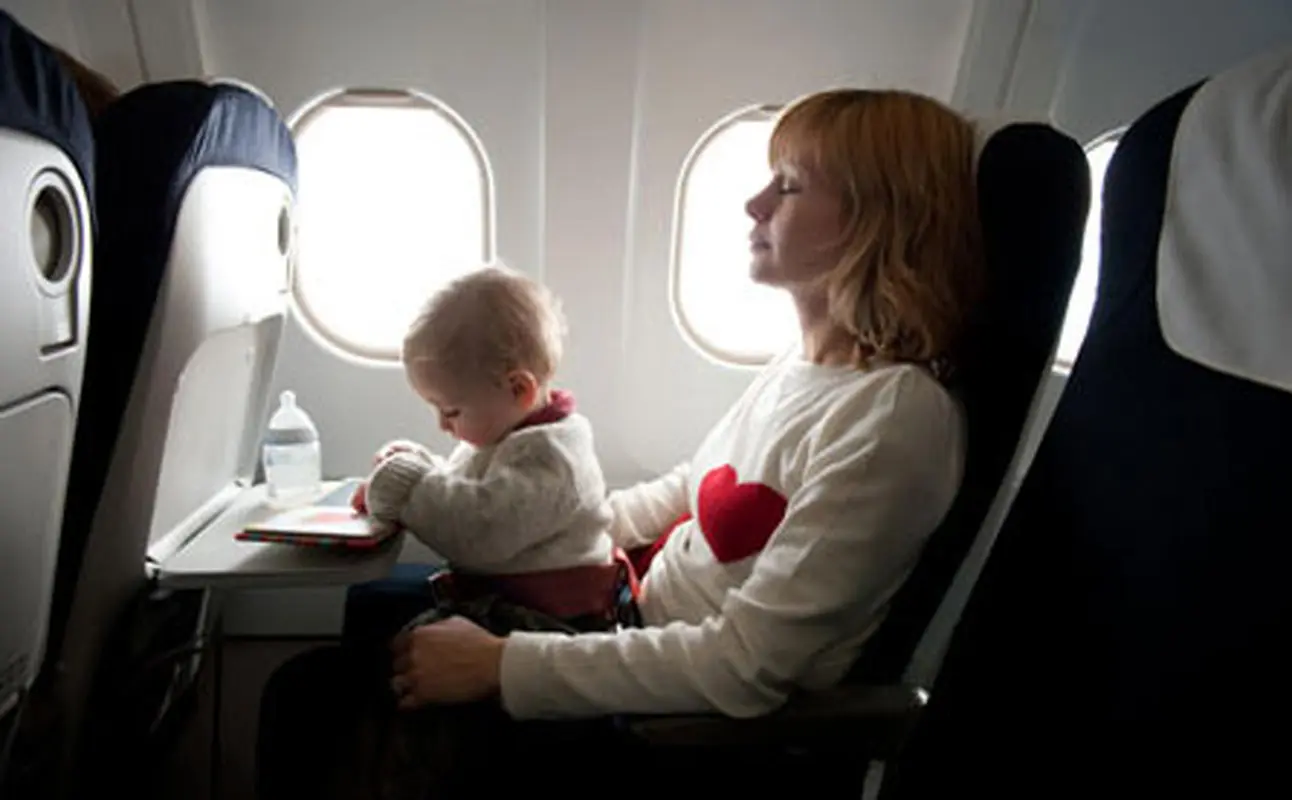 مسافرت نوزاد با هواپیما، نکات ایمنی