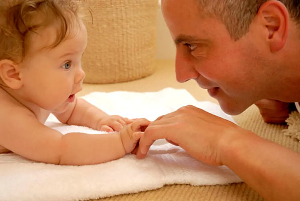 وظایف پدر در قبال نوزاد، چیست؟
