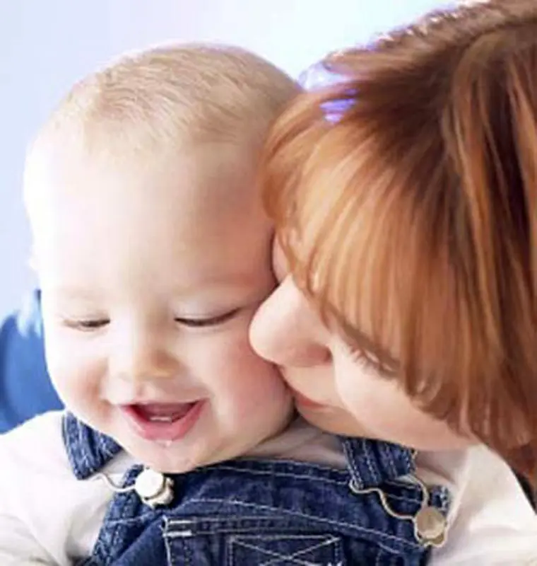 میزان محبت به کودک، چقدر باید باشد؟