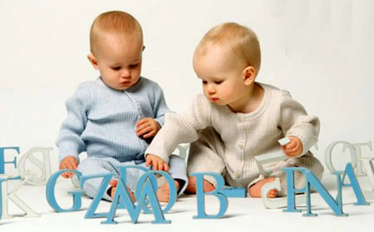 پرورش کودک دوزبانه، پنج باور غلط