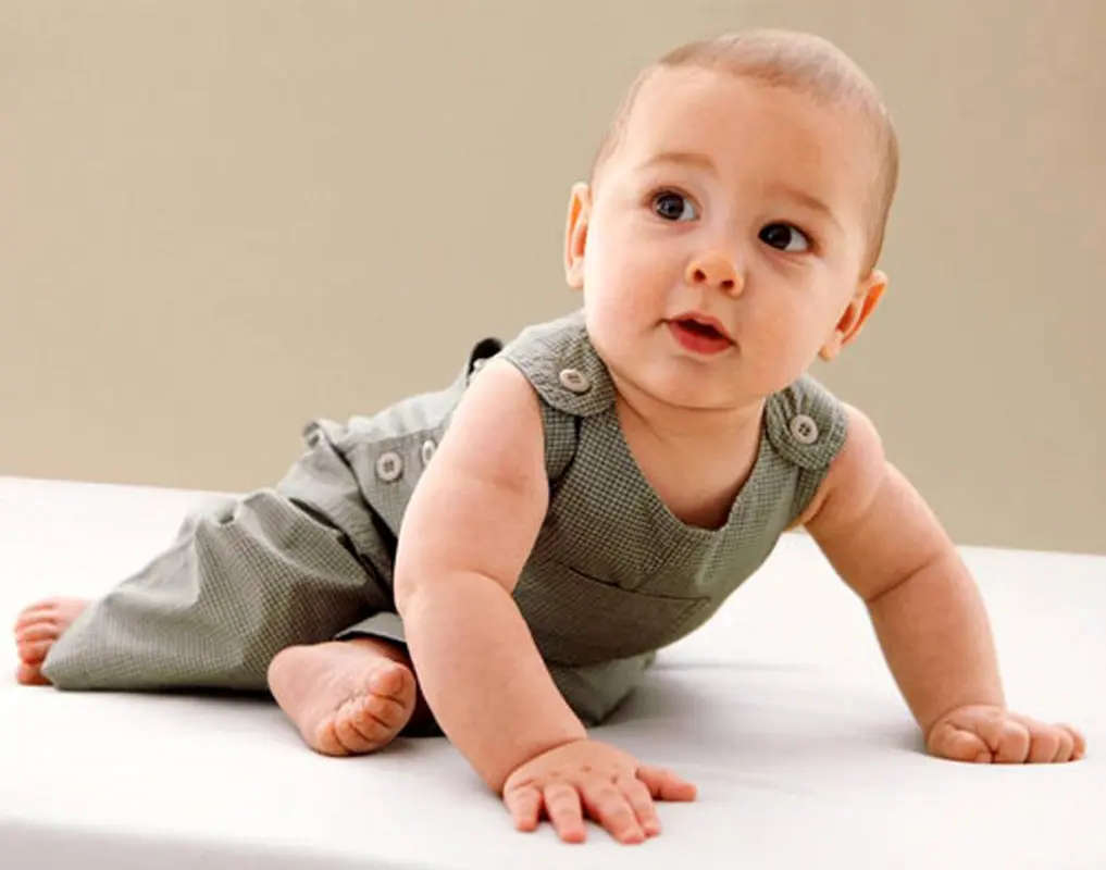 رنگ لباس نوزادان، نوع و ظاهر