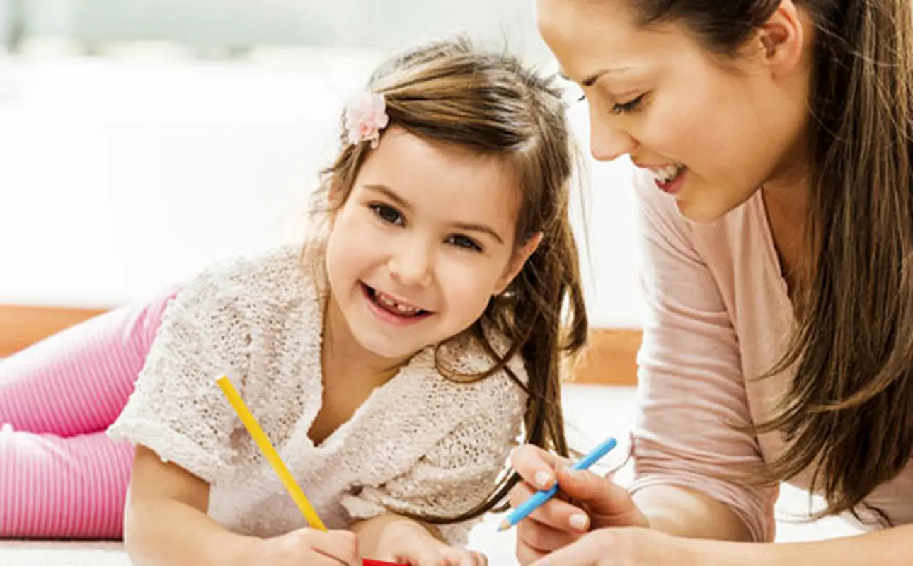 تعلیم و تربیت کودکان، توسط مادران