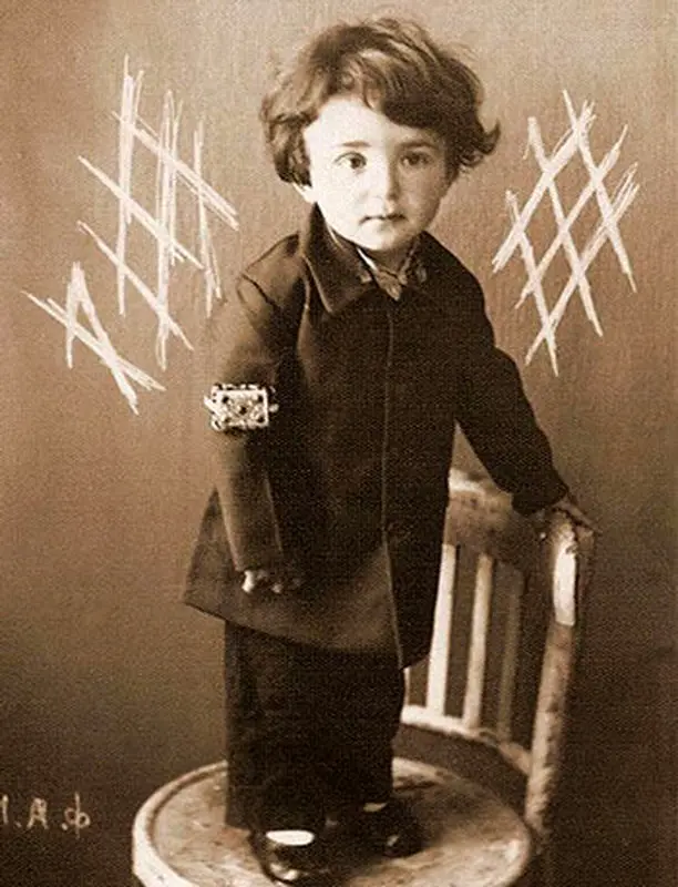 انتخاب لباس نوزاد، چرا صورتی؟