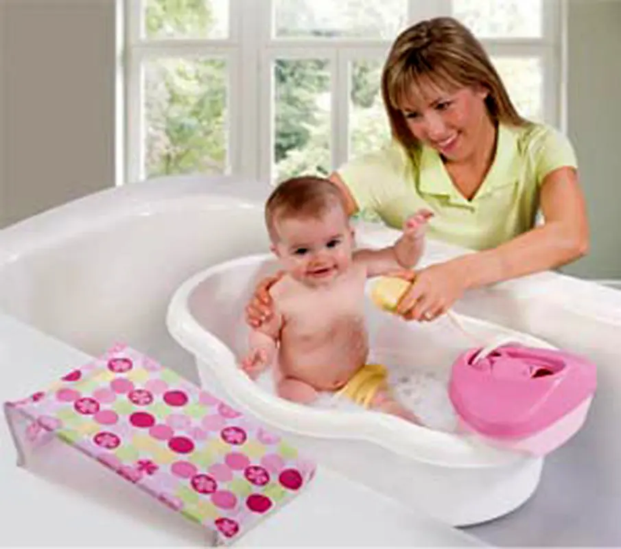 چگونه نوزاد را بشوییم؟