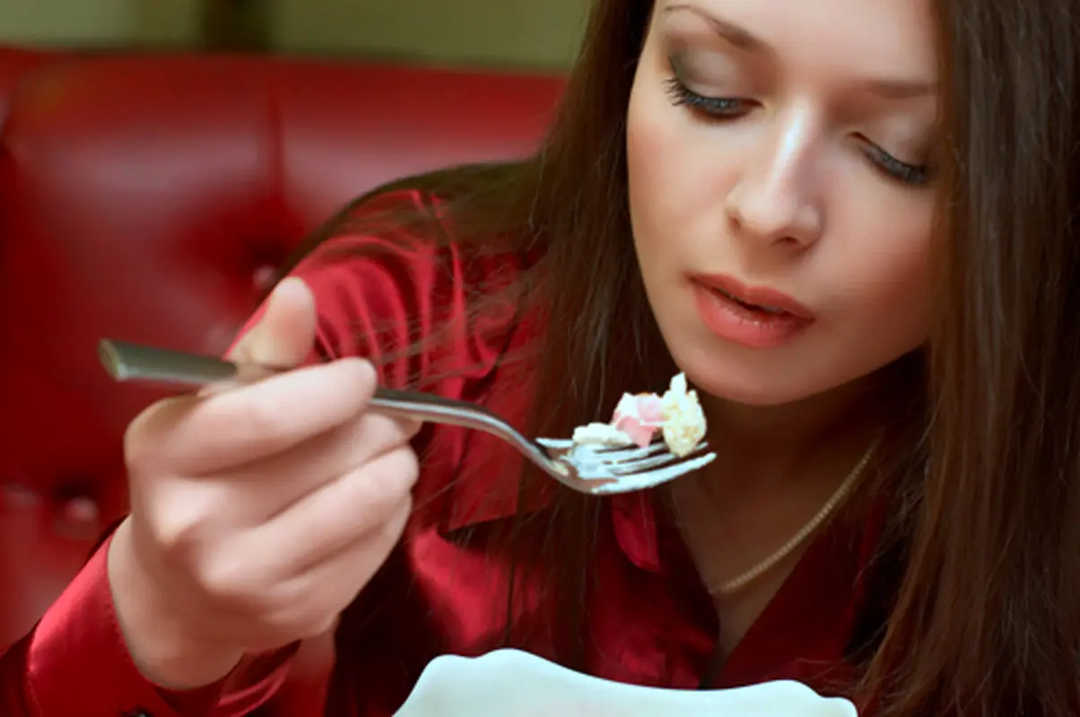 قبل از باردار شدن، چی بخوریم و چی نخوریم؟