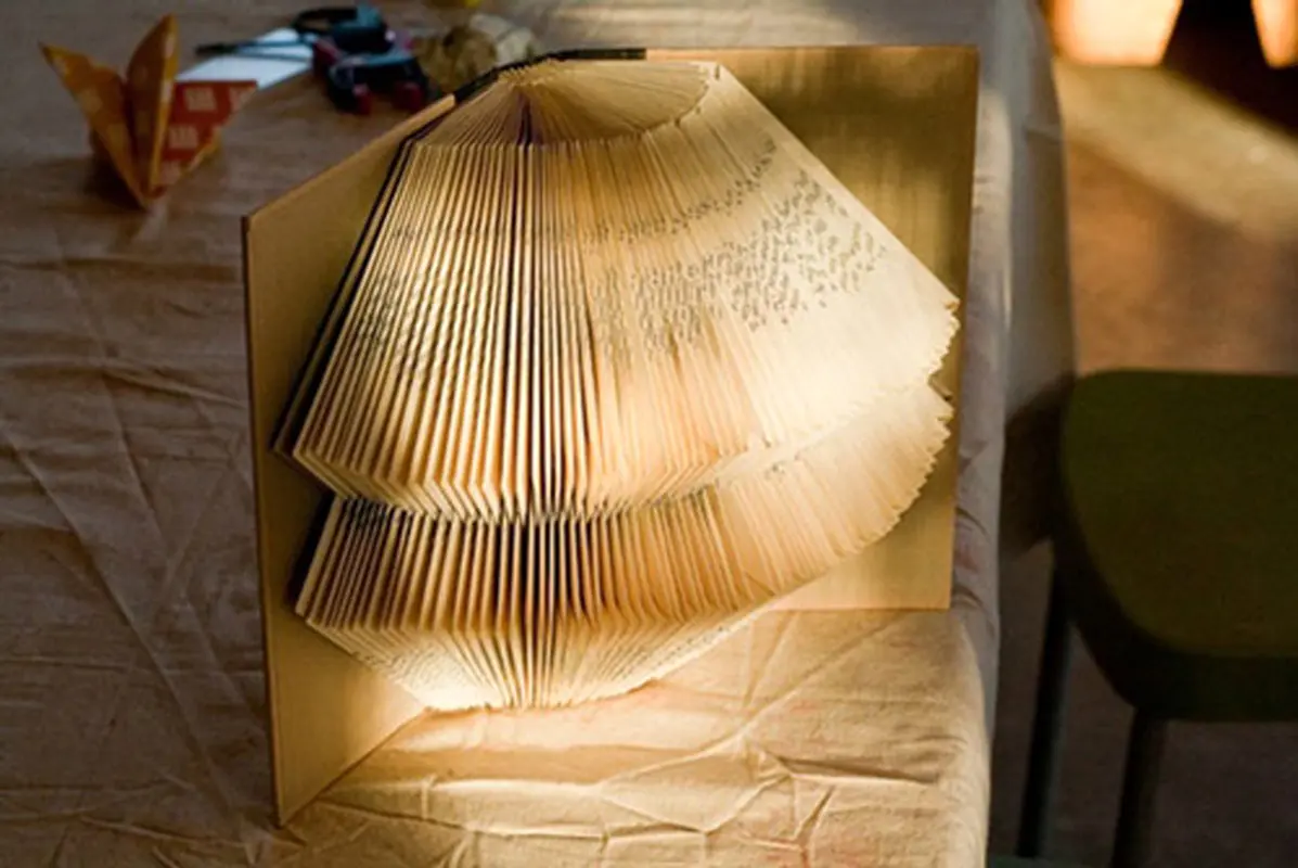 کاردستی های جالب با کتاب!