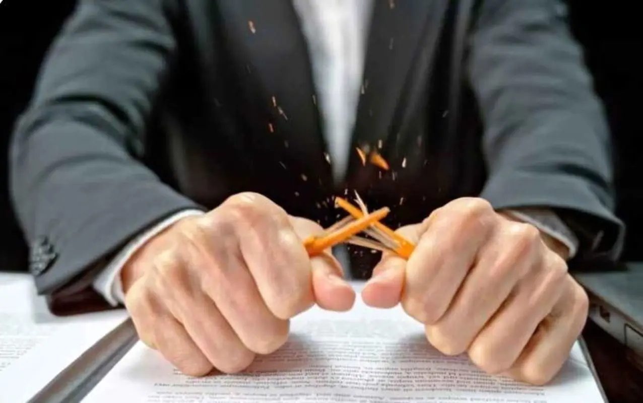 چگونه از بی شعورها فاصله بگیریم؟