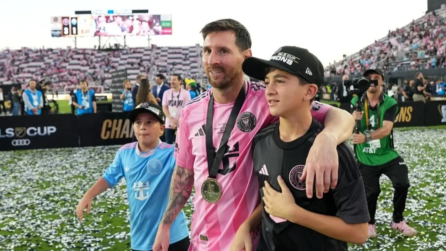 به جای مانده از تاریخ سازی مسی / مارک آنتونی هم به دیدار اسطوره رفت (عکس)