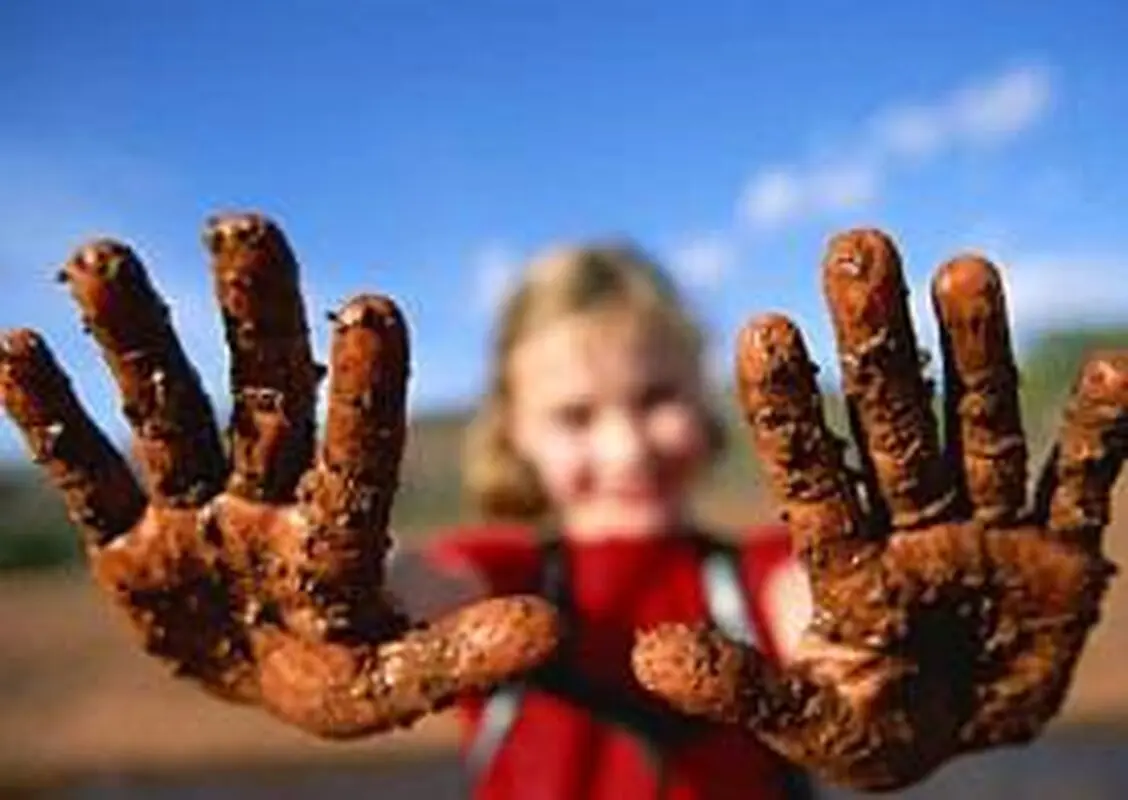 همه چیز زیر سر دست‌های آلوده است