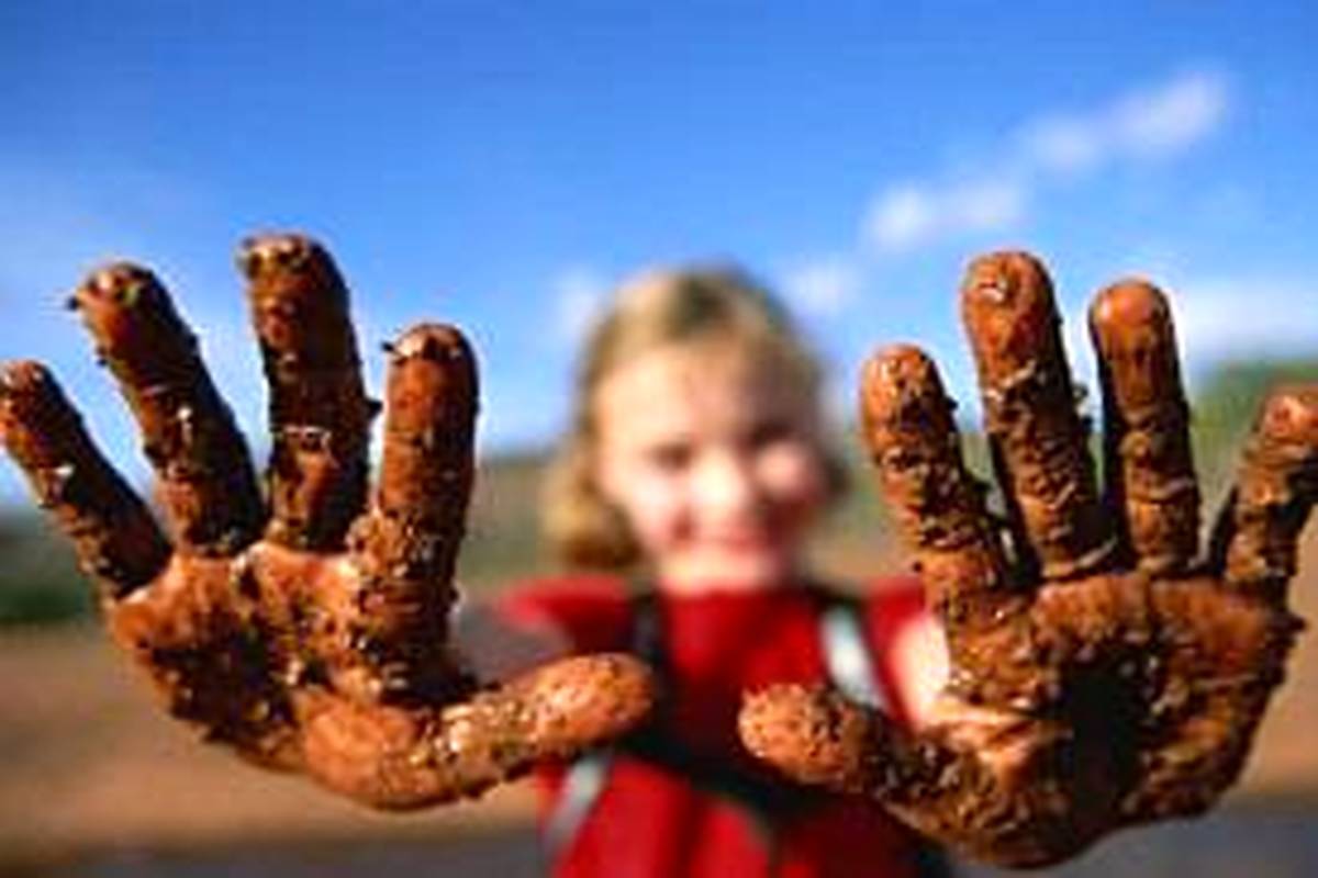 همه چیز زیر سر دست‌های آلوده است