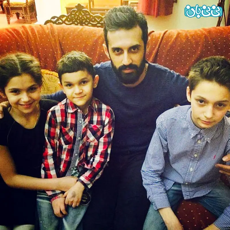 عکس سعید معروف، کنار قهرمان پاتیناژ روسیه