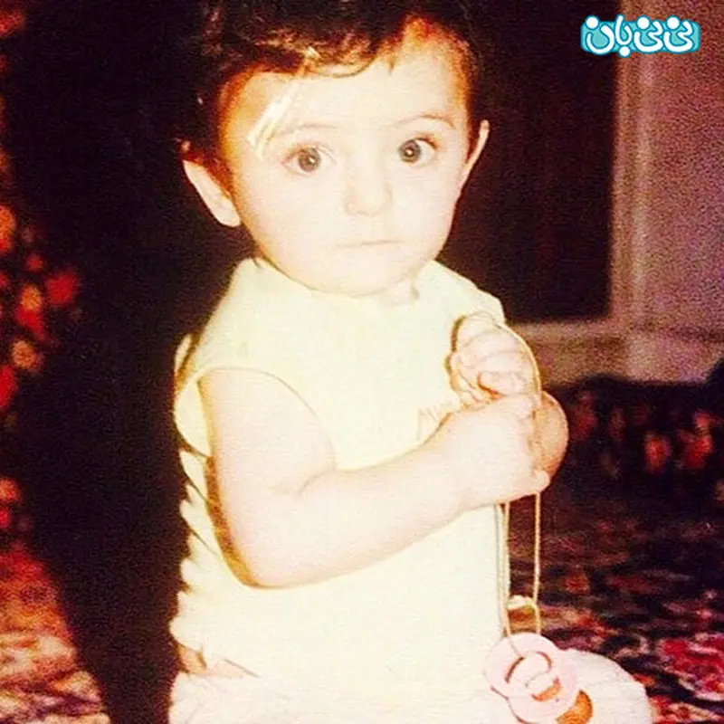 علی ضیا مجری، کودکی تا «بعضی‌ ها»