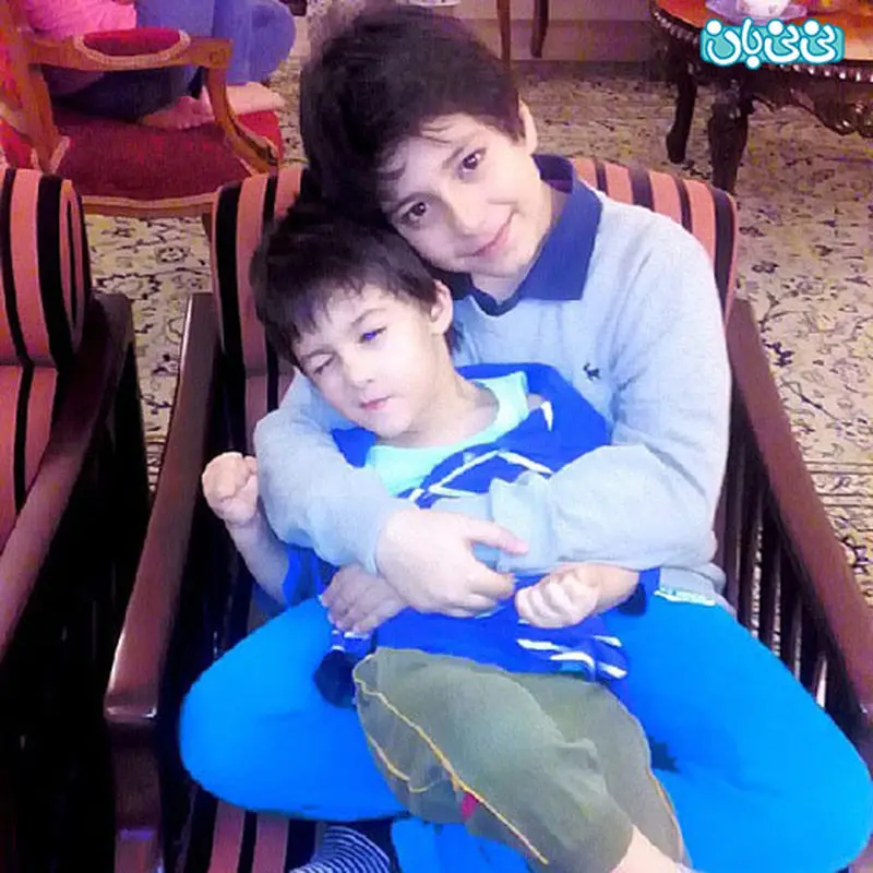 اینستاگرام زهرا خاتمی راد، دربارهرنگاه کودک به خودش می‌گوید