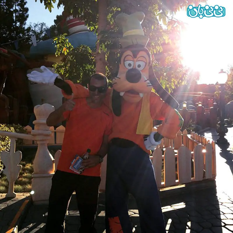 اینستاگرام پولاد کیمیایی، سفر به دیزنی لند