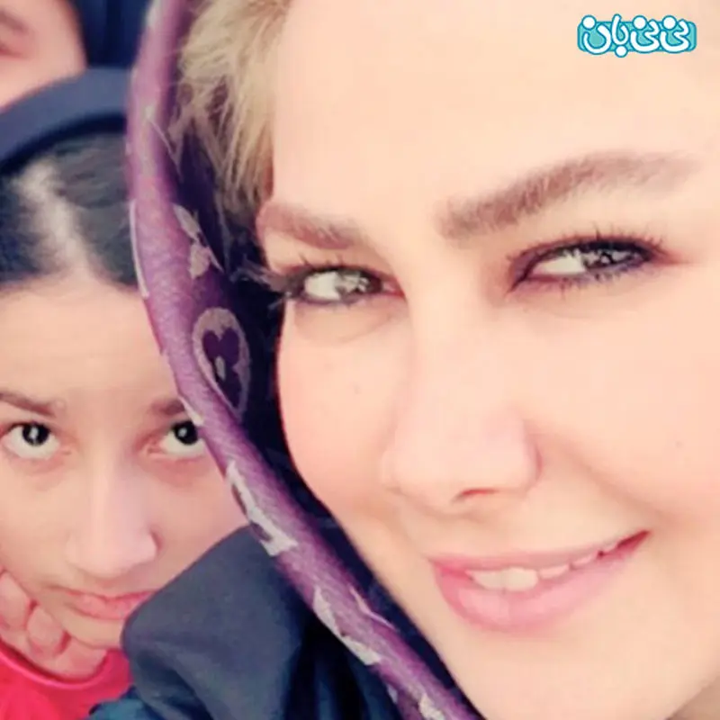 عکس های آناهیتا نعمتی، همراه دخترش به سبک سلفی