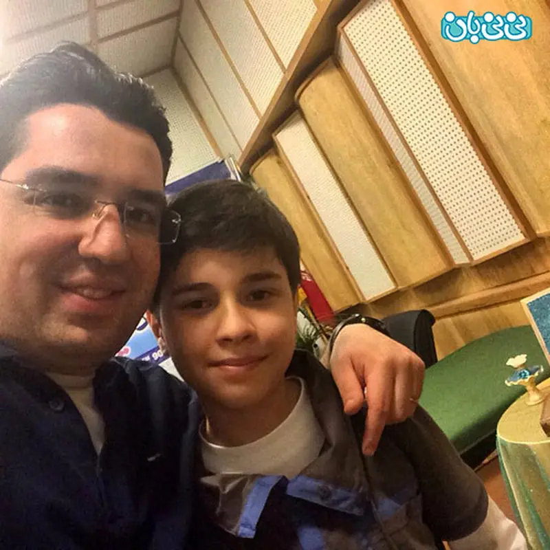 گوینده رادیو ایران، سپهراد فرزامى