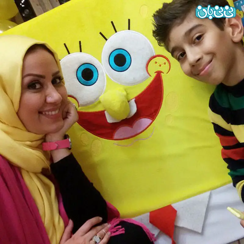عکس خاله قاصدک، کنار پسرش و باب اسفنجی