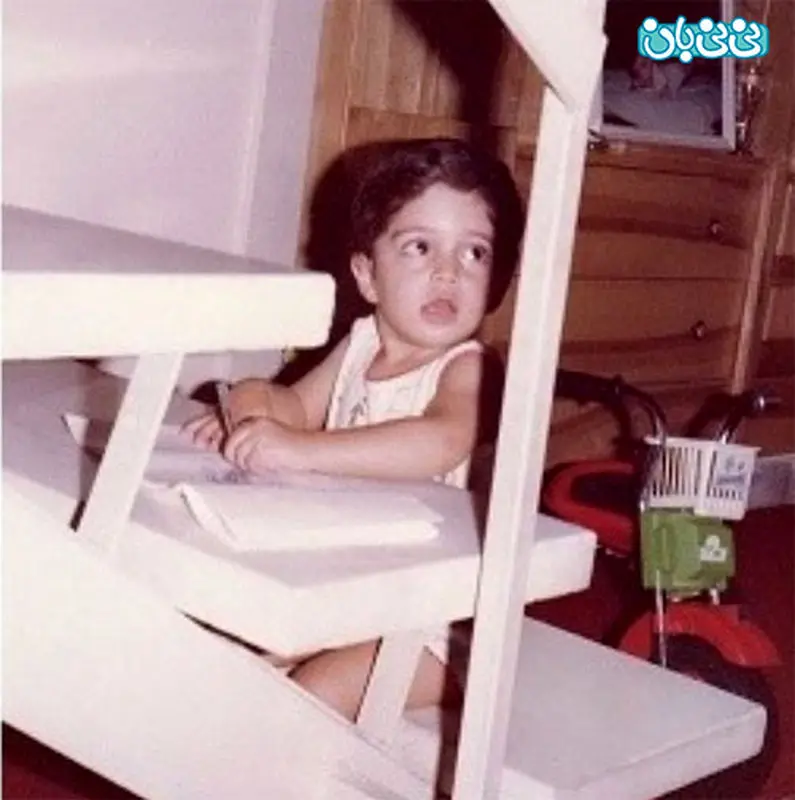 اینستاگرام کامران نجف زاده، لاو ایز تا عکس کودکی