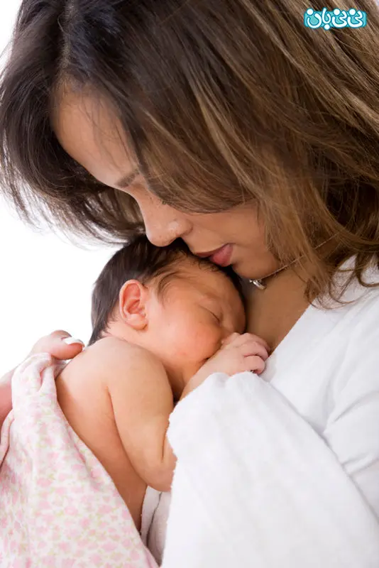 آغوز شیر مادر، فواید آن برای نوزاد