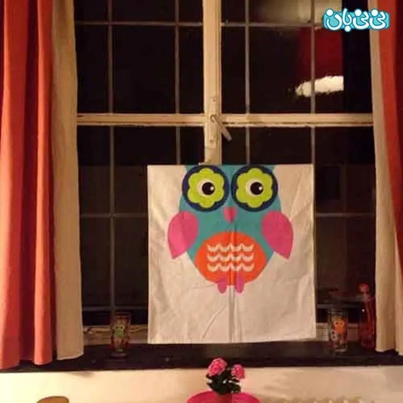 خانم عرفان نظر آهاری، عکسی از پنجره اتاقش