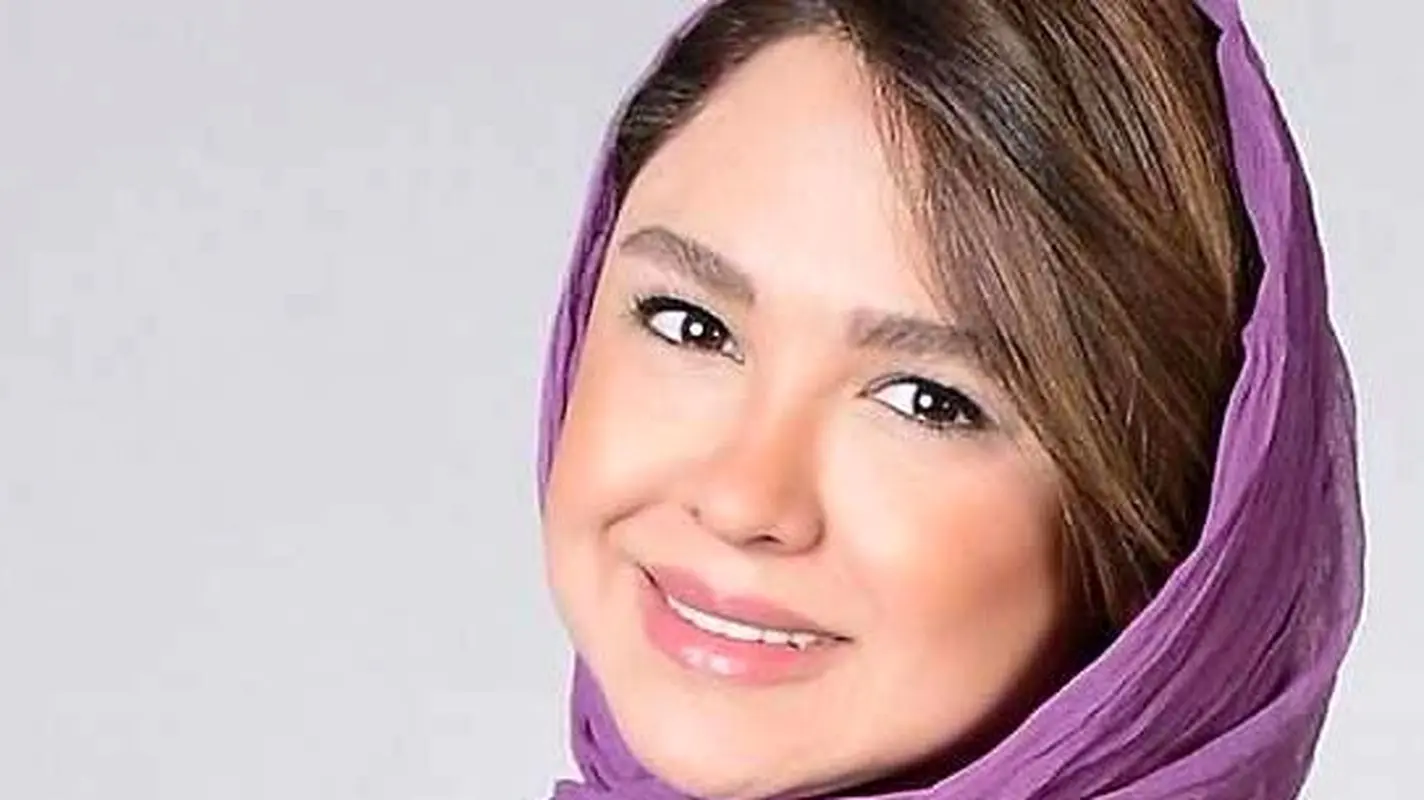 هجوم کاربران به فضای مجازی پس از عکس جنجالی خانم بازیگر با لباس عروس!