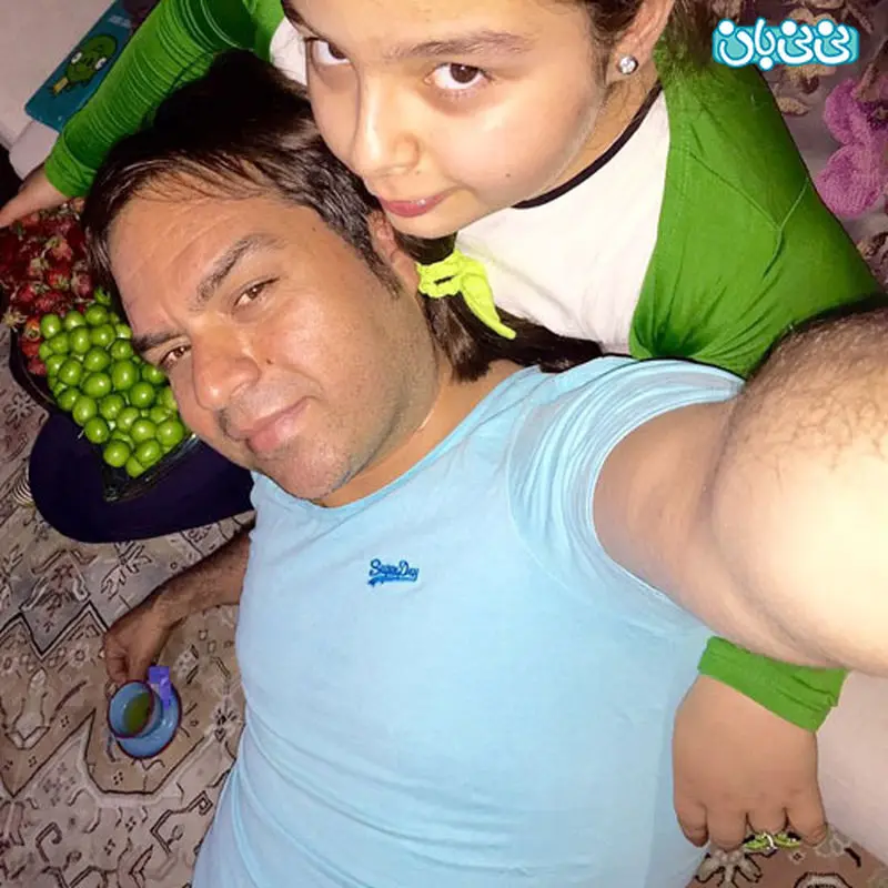 شهرام قائدی و دخترش، سلفی دیگری با گوجه سبز
