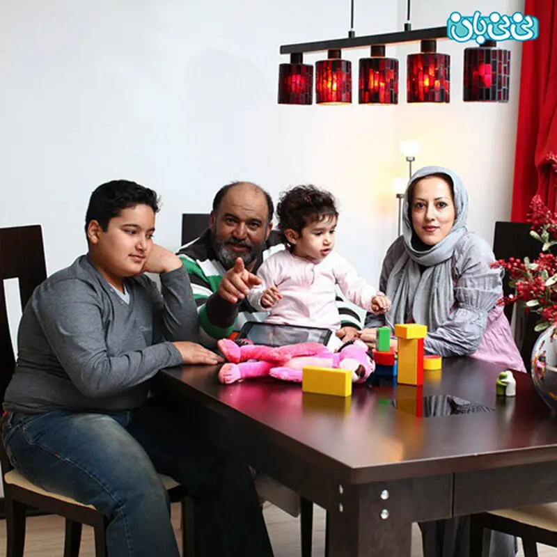عکس های نادر سلیمانی، همراه با همسر و فرزندانش