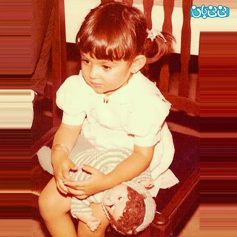 عکس های پرستو صالحی، کودکیاش