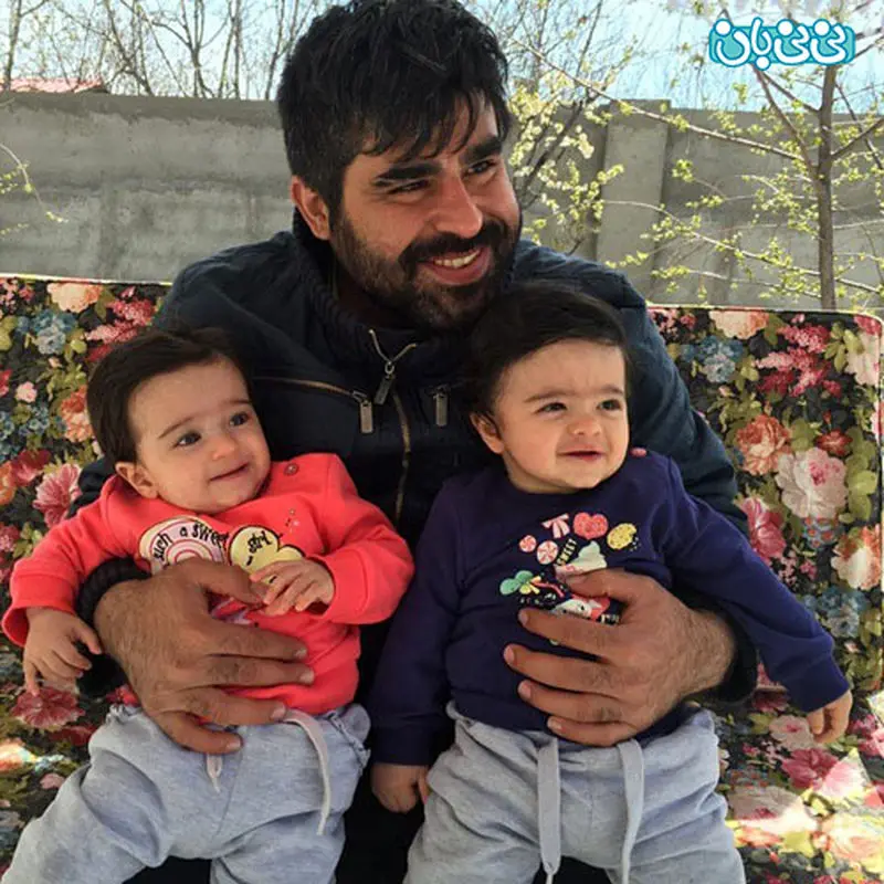 دوقلوهای مجید صالحی در آغوش امیر نوری