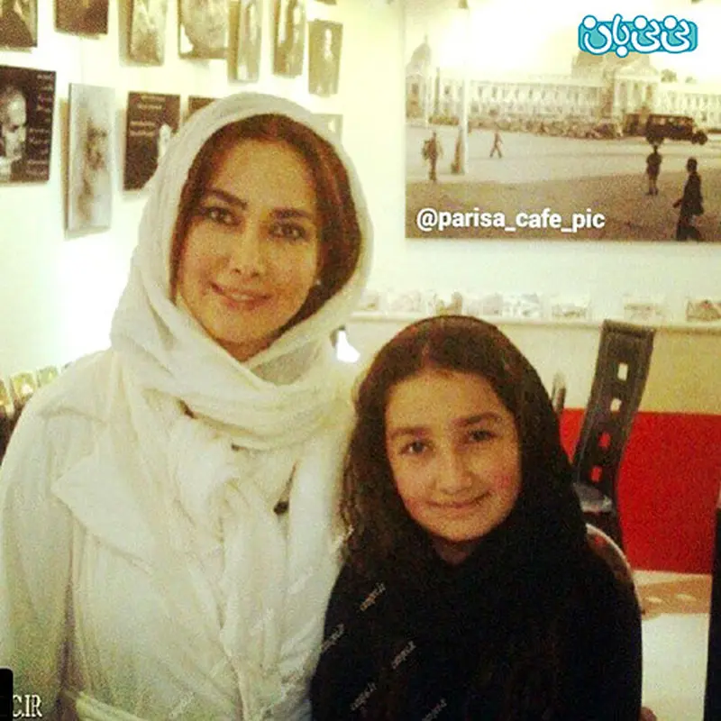عکس آنا نعمتی، همراه با دخترش