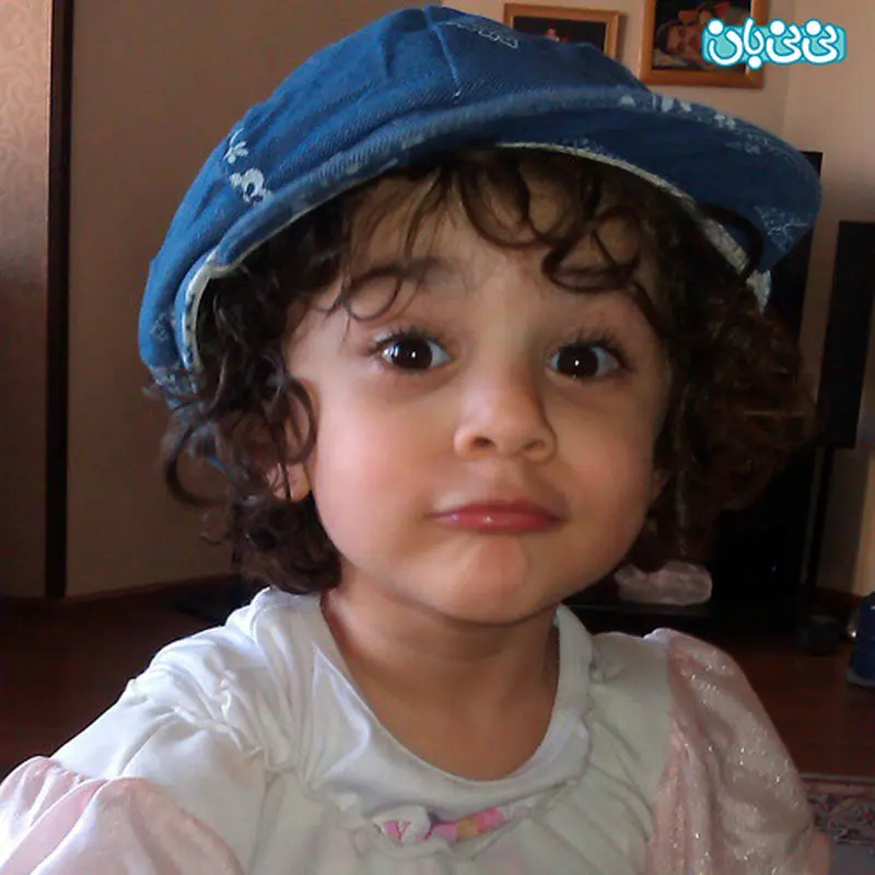 مجری رنگین کمان، دختر نیما