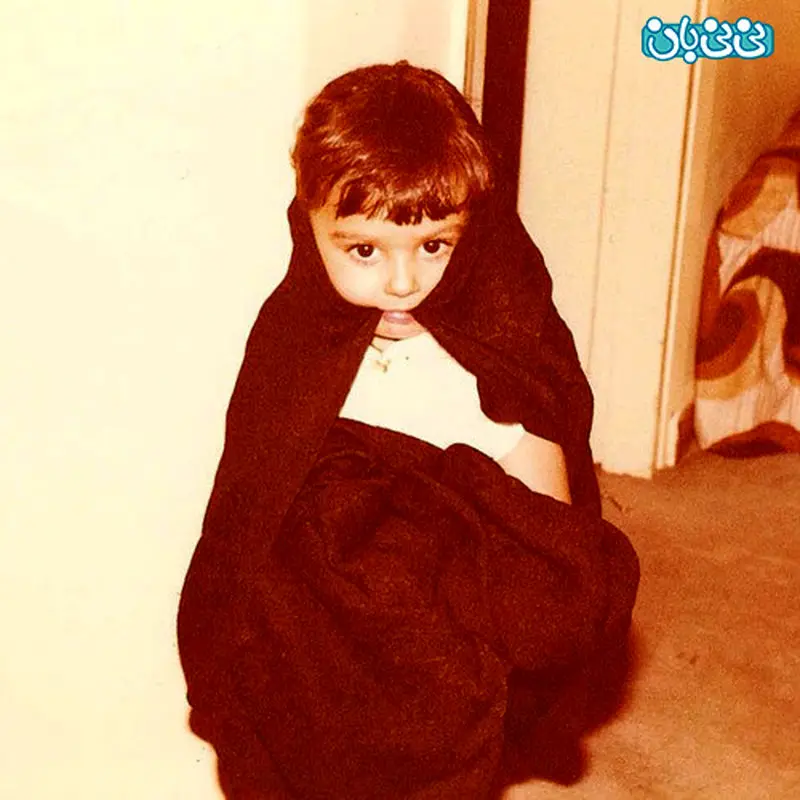 عکس کودکی پرستو صالحی، وقتی چادر به سر بود